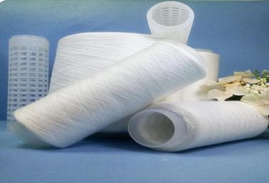 China Hochfester Polyester-Kern gesponnenes Garn für nähende Jeans oder Socken 20/2 20/3 40/2 40/3 50/3 fournisseur