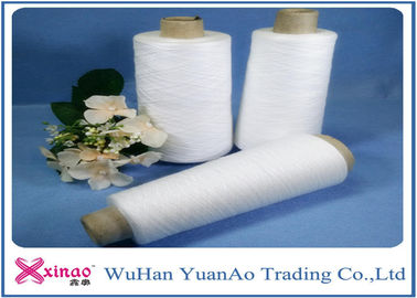 China Ring spann Polyester-rohes weißes Garn 100% 50/2 roher weißer Mantel-Nähgarn fournisseur