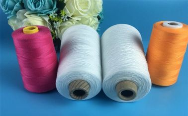 China Rohes weißes Polyester 100% spann des Polyester-Garn-30s/2 Garne für Kleiderdas nähen fournisseur