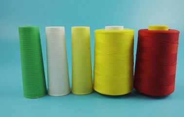 Bunter gefärbter Polyester-Faden 100% für steppenden/nähenden Falten-Widerstand